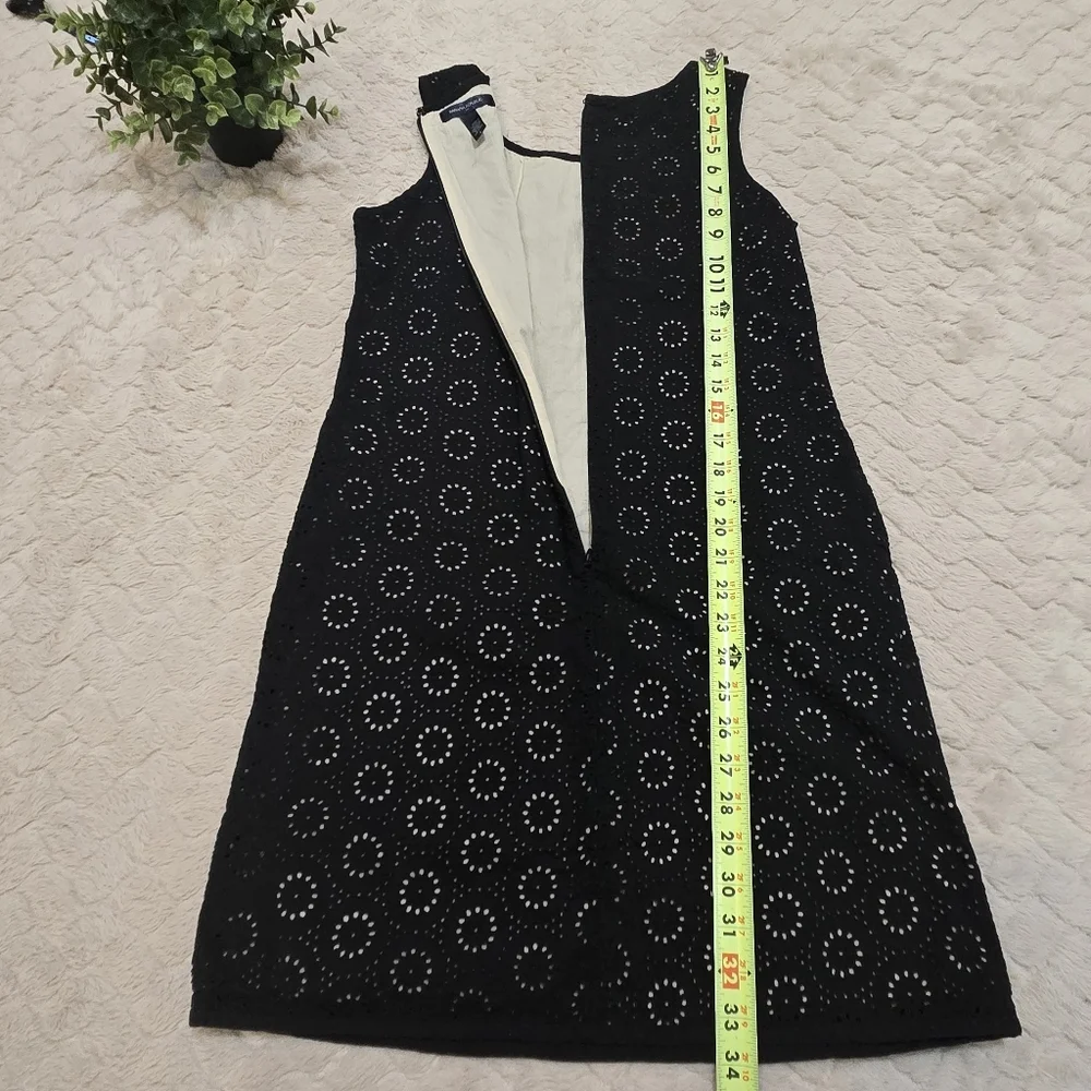 Banana Republic Black and Cream Overlay Circle Cutout Sleeveless Cotton Dress, 4 - Picture 4 of 8
